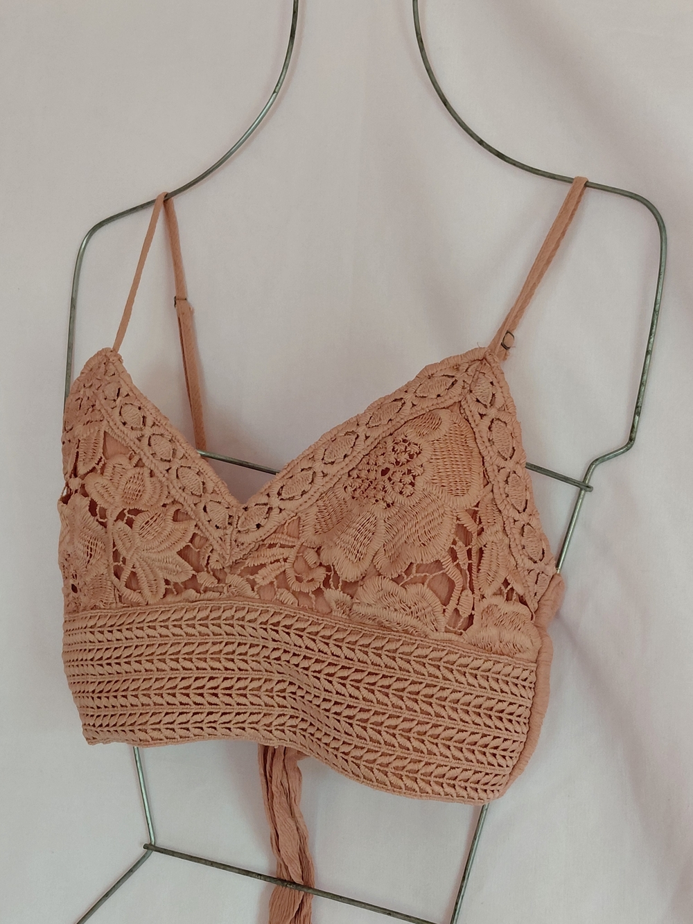 Aeropostale Crocheted Bralette in Peach Or Dusty Pink Size XS Crop Top . - Picture 4 of 12